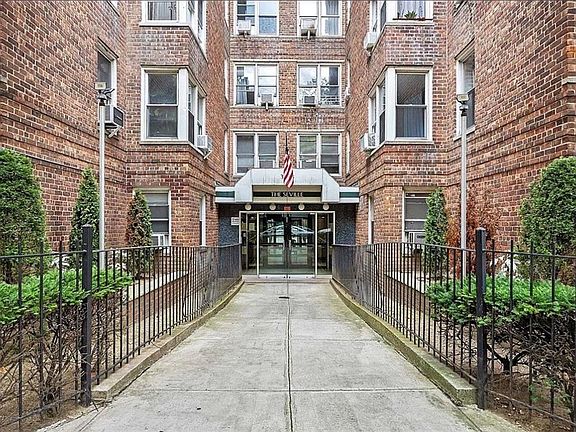 3rd image of 3203 Nostrand Ave APT 5T