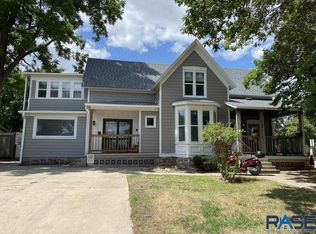 301 S Prairie Ave, Sioux Falls, SD 57104