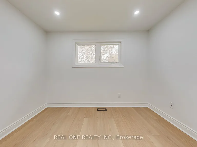 655 Paragon Pl E — Photo 35
