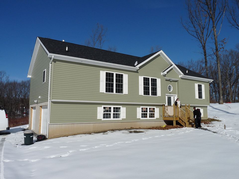 1st image of 10 Belknap St