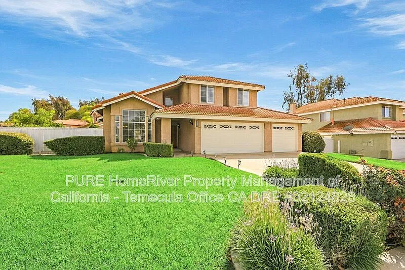 3 bed, 2.5 bath, 1840 sqft, $3,400 — Photo 2