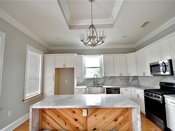 5th image of 5000 Louisa Dr