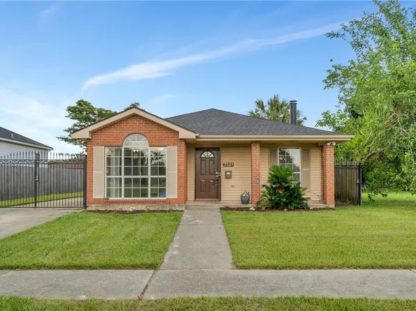 7521 Poitevent Ave, New Orleans, LA 70127