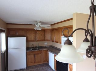 6812 Arbor Ln NE, Cedar Rapids, IA 52402