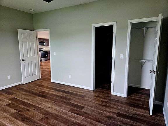 5th image of 928 Dishman Cir