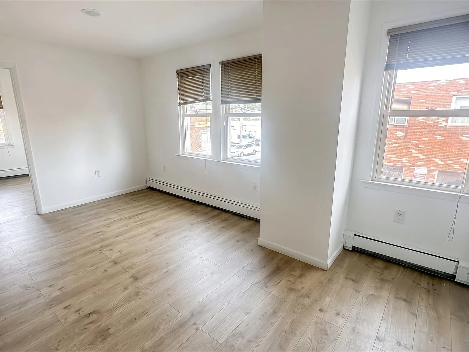 1 bed, 1.0 bath, 650 sqft, $2,500 — Photo 2