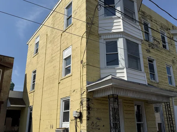 514 Spurzheim St, Shamokin, PA 17872