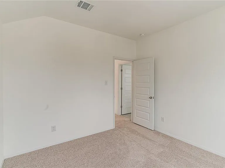 233 Trailside Ln — Photo 18