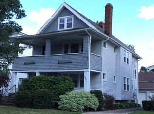 3251 E Overlook Rd APT 3, Cleveland Heights, OH 44118