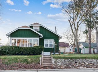 2620 12th Ave, Moline, IL 61265