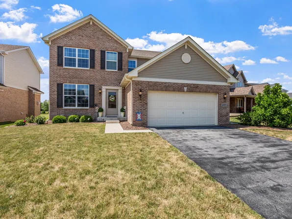 10322 Adler Cove St, Saint John, IN 46373