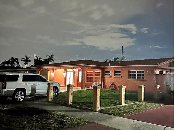 2nd image of 11115 NW 61st Ave