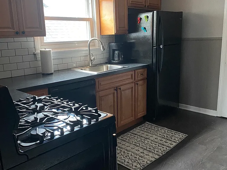 314 Linden Ave — Photo 5