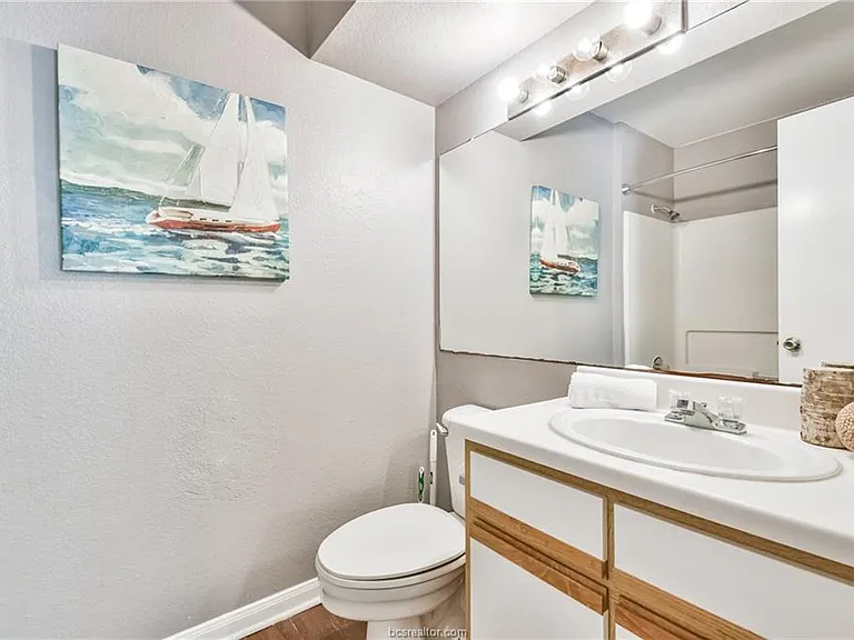 529 Parkway #203 — Photo 32