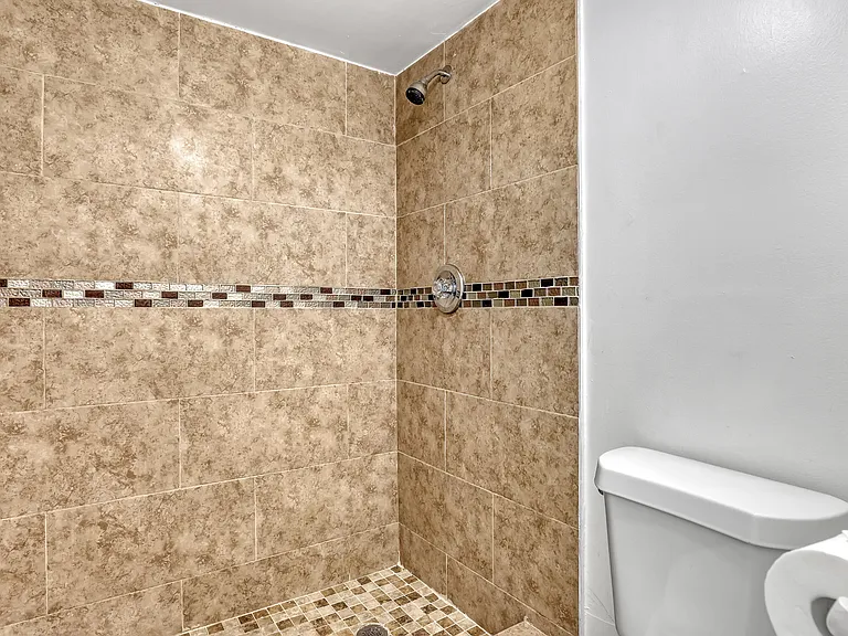 6335 Red Pine Ln #A — Photo 20