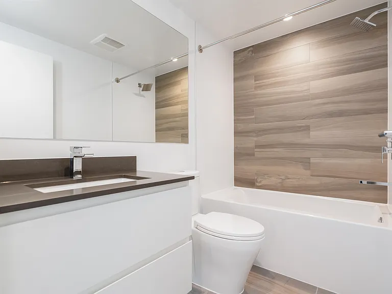 13615 Fraser Hwy #2403 — Photo 29