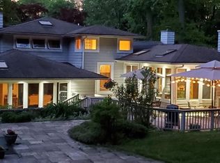 4 Red Oak Ln, Norwalk, CT 06850
