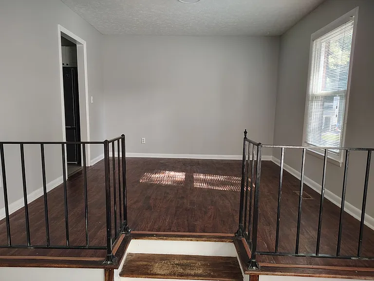 1161 Patrick Dr — Photo 8