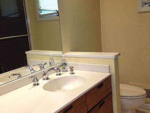 Full Bath 1