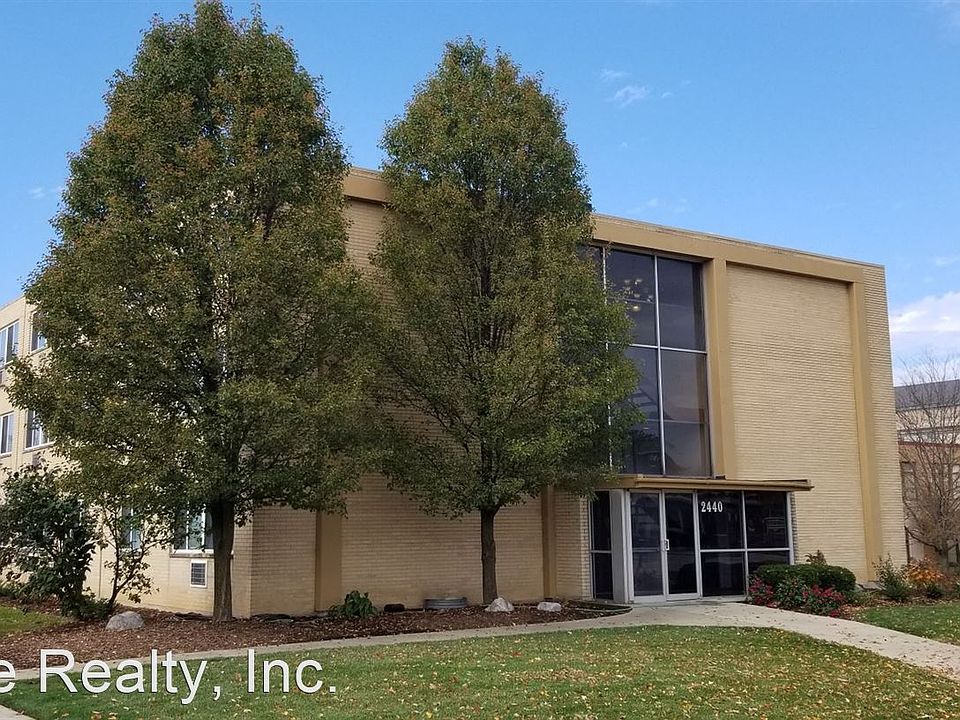 1st image of 2440 Fairfield Ave #304