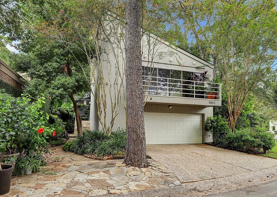 1st image of 9051 Briar Forest Dr
