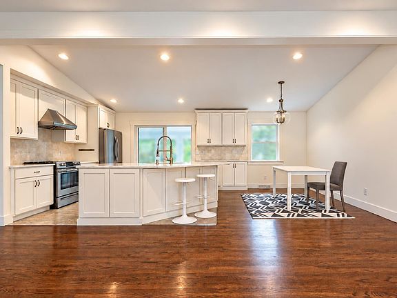 3rd image of 4310 E Morningside Dr