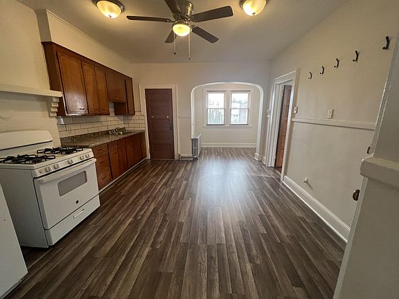 3rd image of 711 N 8th St Floor 2