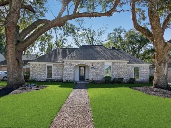 15715 Laurel Heights Dr, Houston, TX 77084