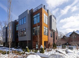 26 Meade Ln, Cleveland, OH 44106