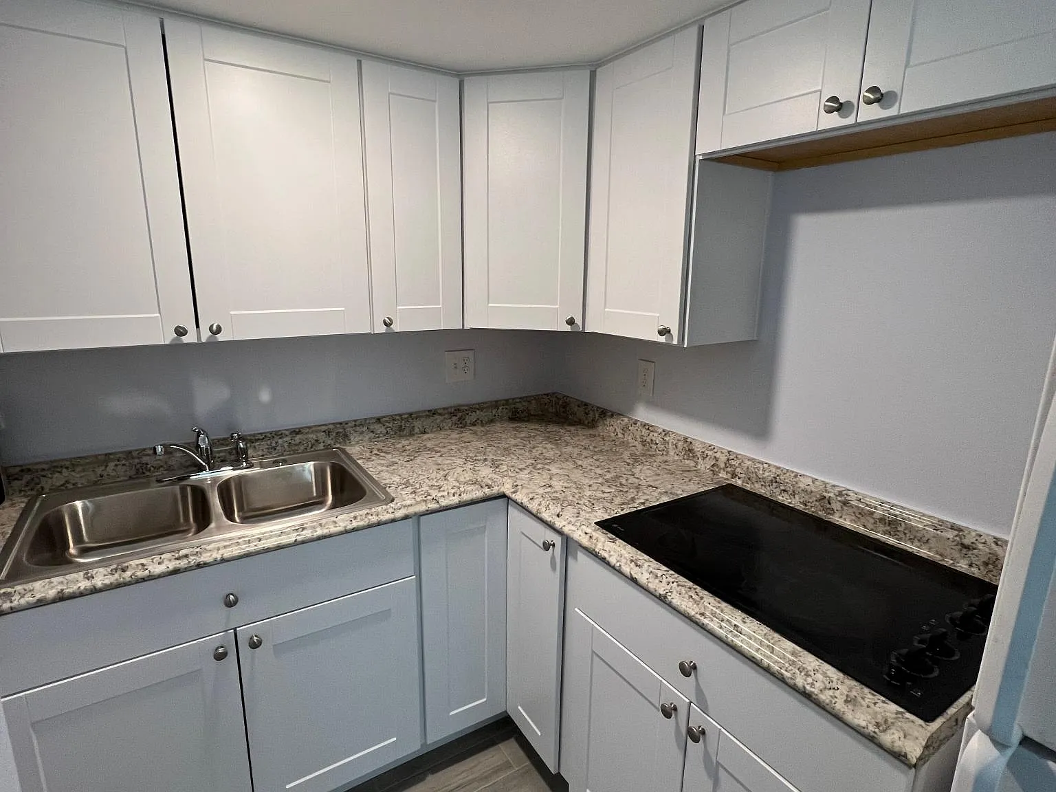 1 bed, 560 sqft, $1,125 — Photo 2