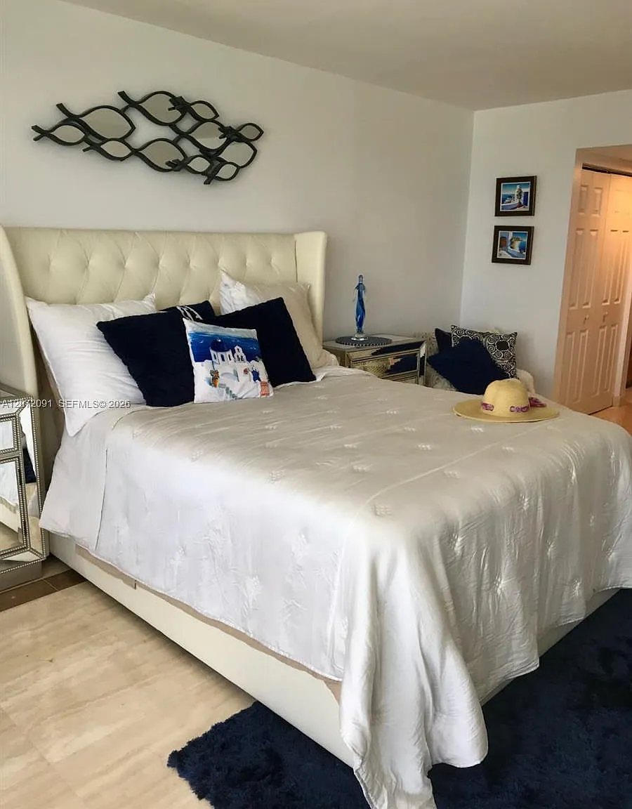 Marbella Condo — Photo 3