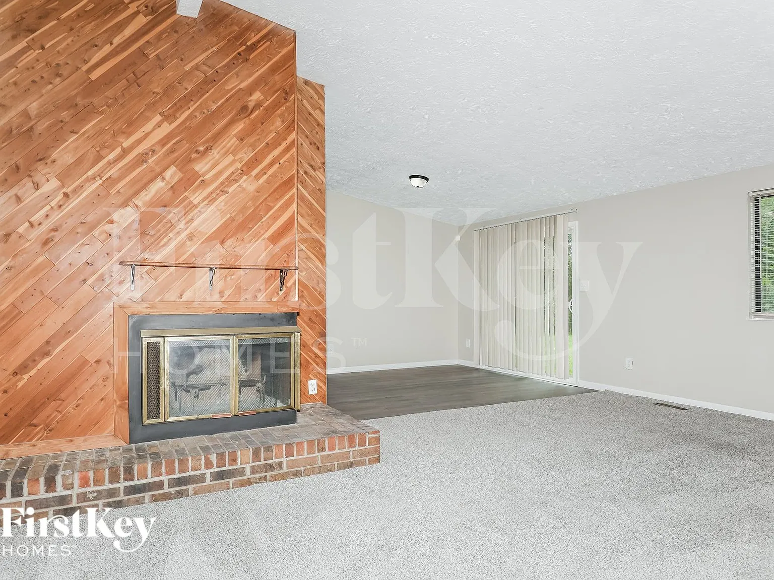 3 bed, 2.0 bath, 1358 sqft, $1,595 — Photo 4