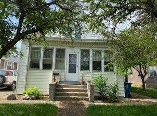 2723 4th St, Peru, IL 61354