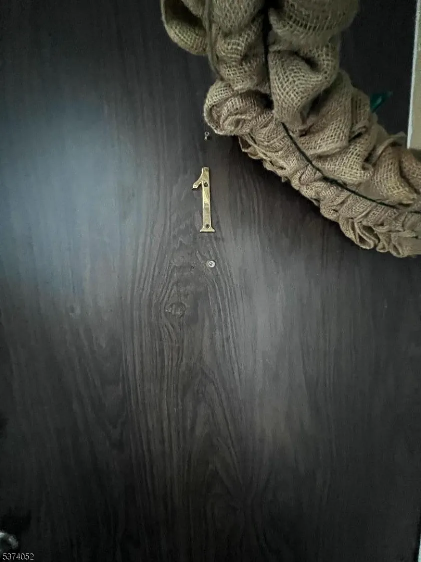 2 bed, 1.0 bath, $2,600 — Photo 2