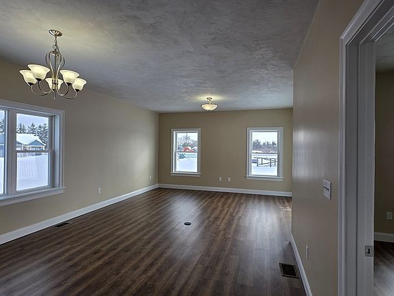 5th image of 15 Fidelity Dr #70