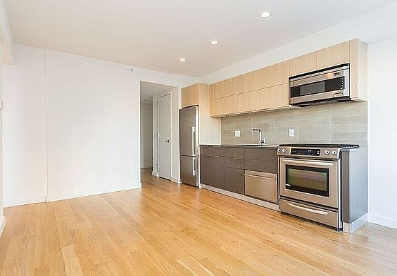 3rd image of 500 Sterling Pl APT 7E