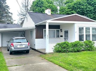 221 Goodman Ln, Johnstown, PA 15905
