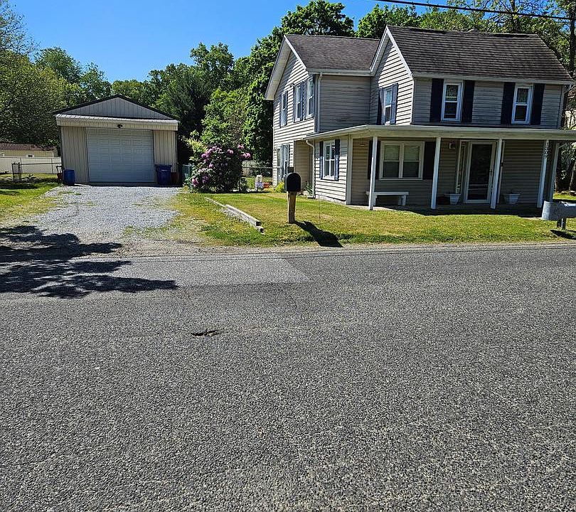 1st image of 1309 Pleasant Dr