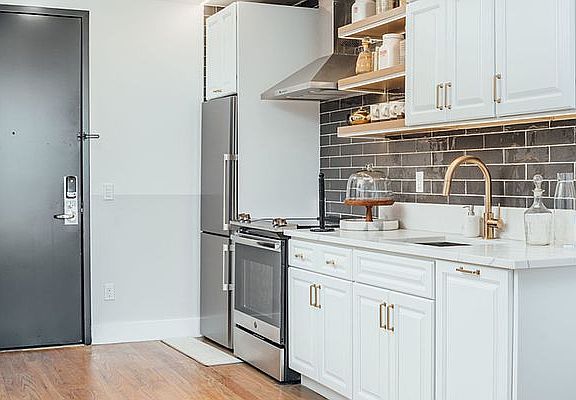3rd image of 115 Stanwix St #329