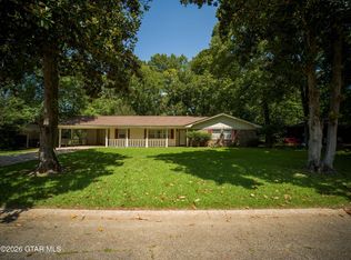 2704 Maple Dr, Starkville, MS 39759