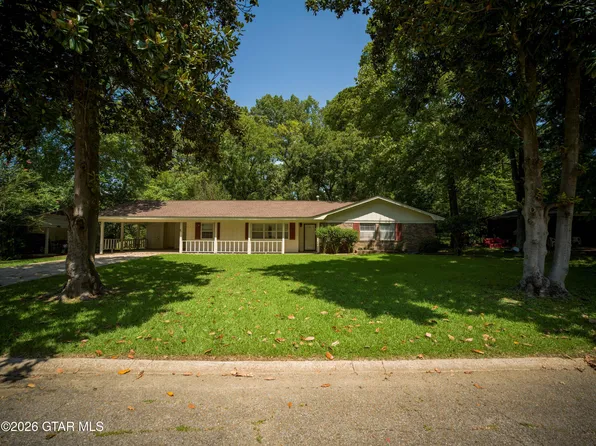 2704 Maple Dr, Starkville, MS 39759