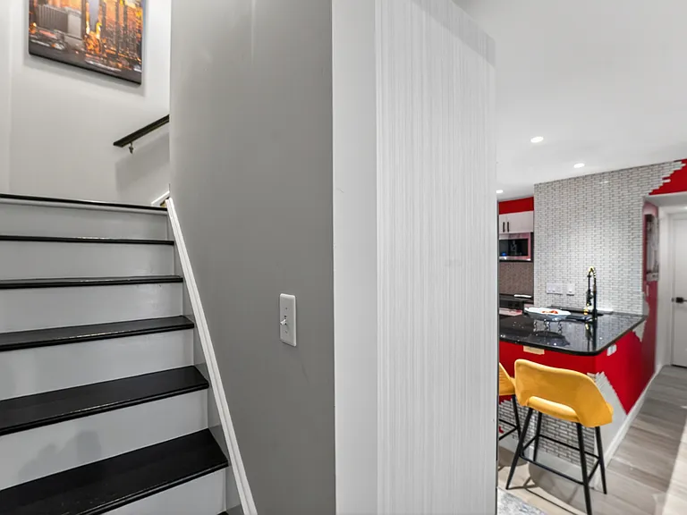 78 Mayfield Rd — Photo 13