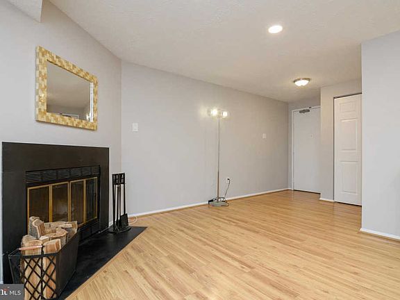 5th image of 12209 Peach Crest Dr #903-F