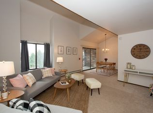 2250 W Good Hope Rd UNIT 36, Glendale, WI 53209