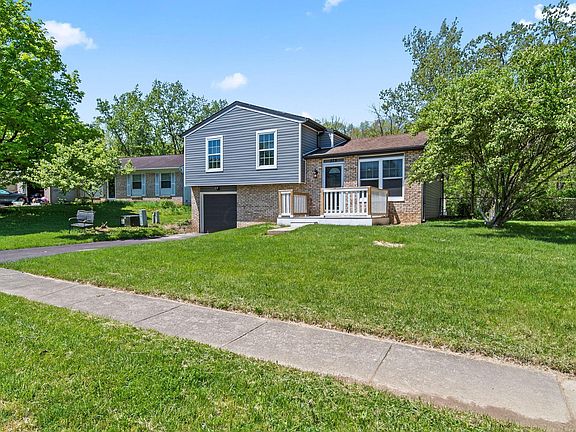 3rd image of 375 Darby Ct