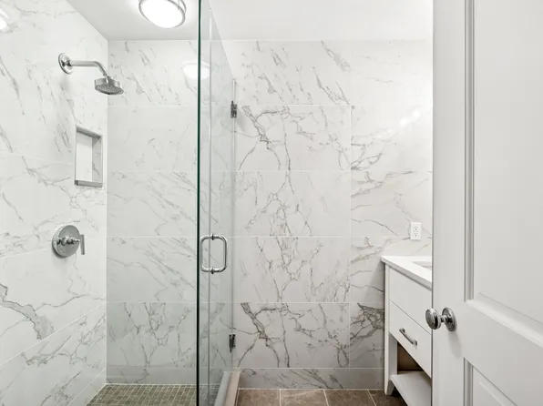 569 Saint Marks Avenue image 7 of 9