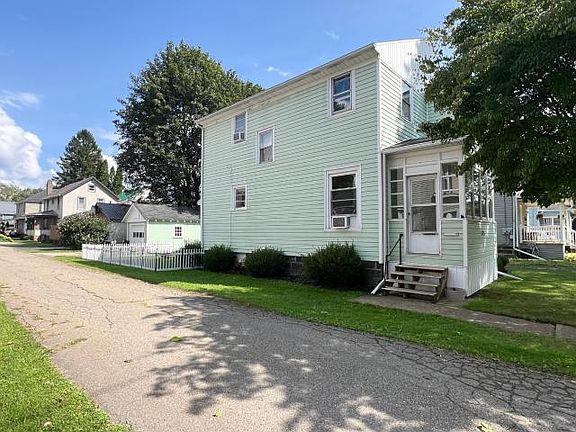 3rd image of 315 Oneida Ave #7