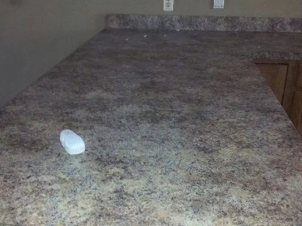 5 River Bluff Dr, Mount Clemens, MI 48043