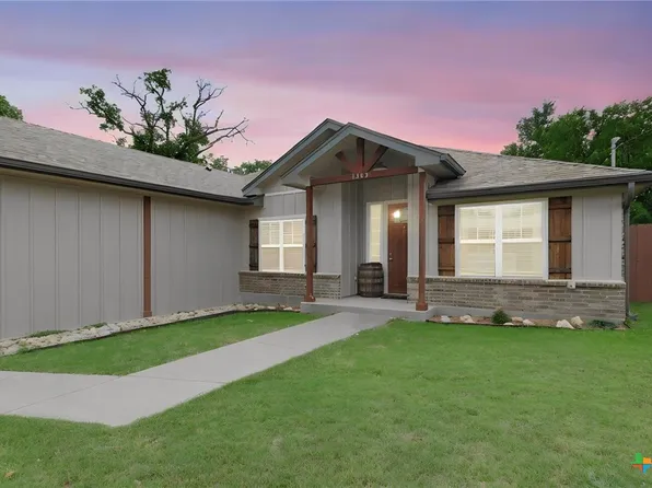 1202 S Willis St, Lampasas, TX 76550
