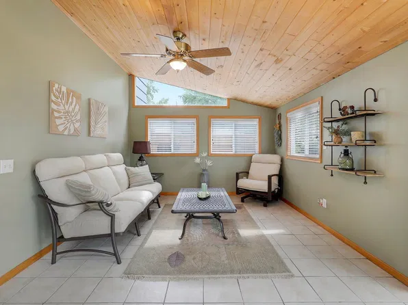 11840 Wren St NW, Coon Rapids, MN 55433